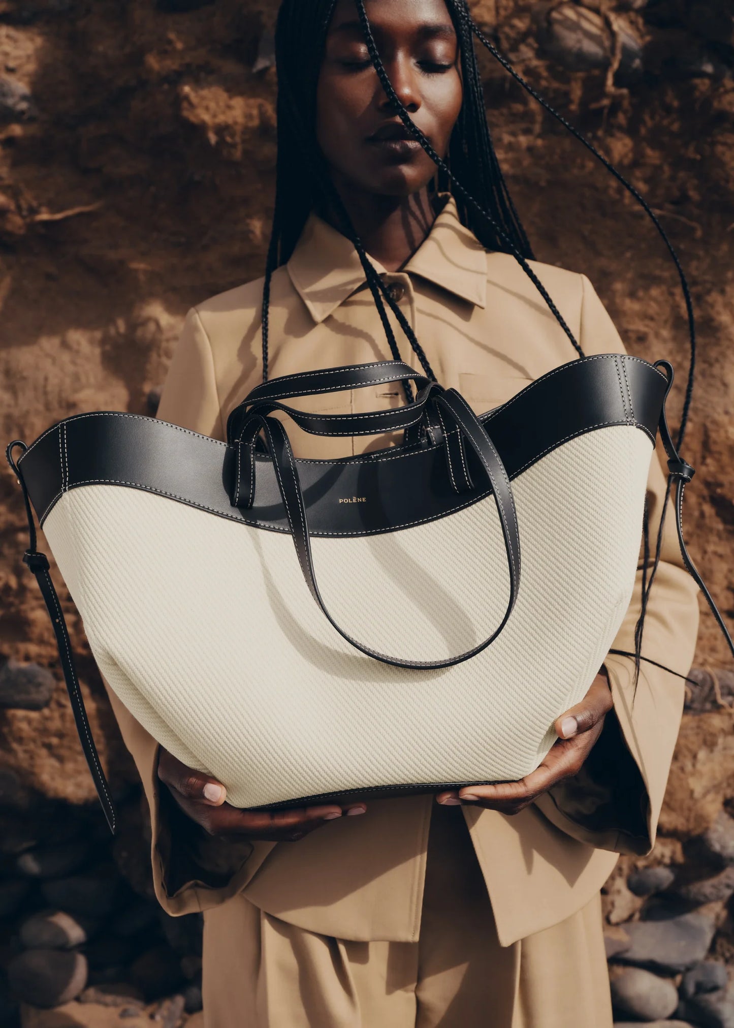 POLÈNE | Cyme | BLACK CANVAS
