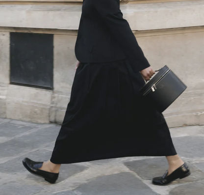 THE LARGE VANITY CASE