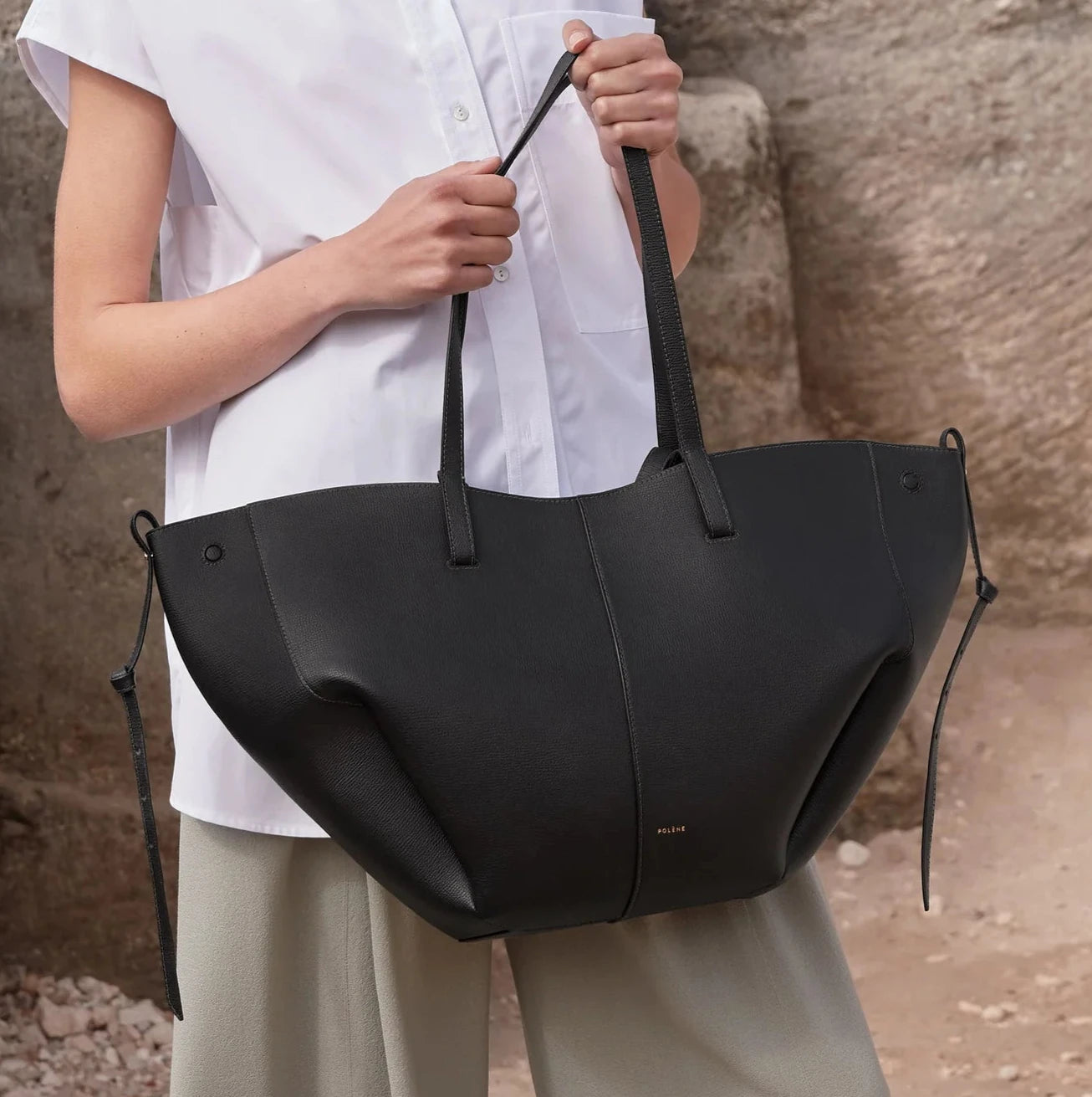 POLÈNE | Cyme | BLACK