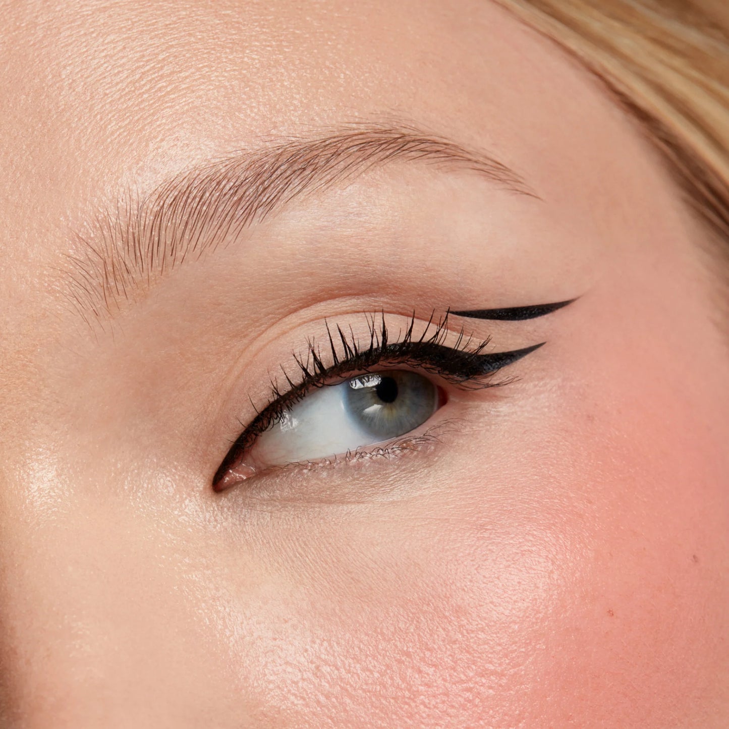 REM BEAUTY FLOURISHING MINI LENGTHENING MASCARA